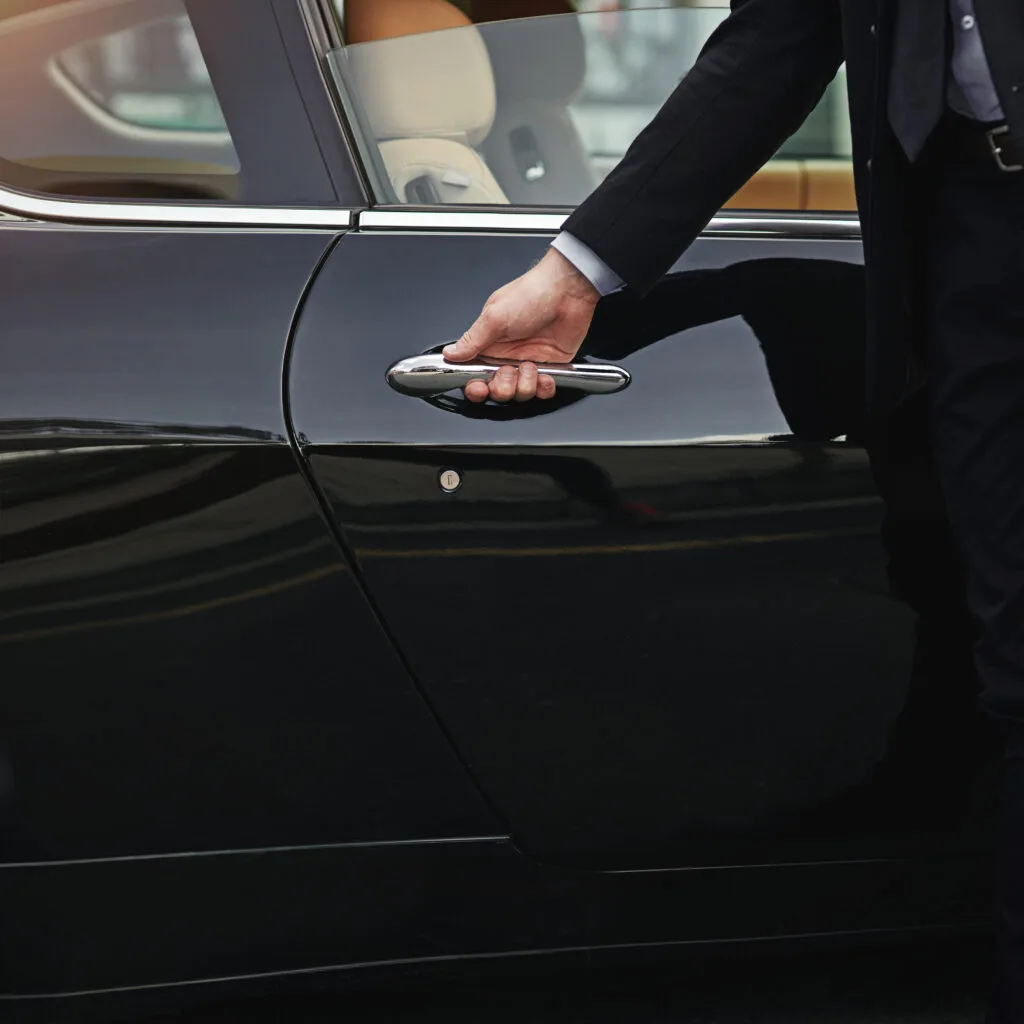 Reliable private airport transfers to Bradley Airport