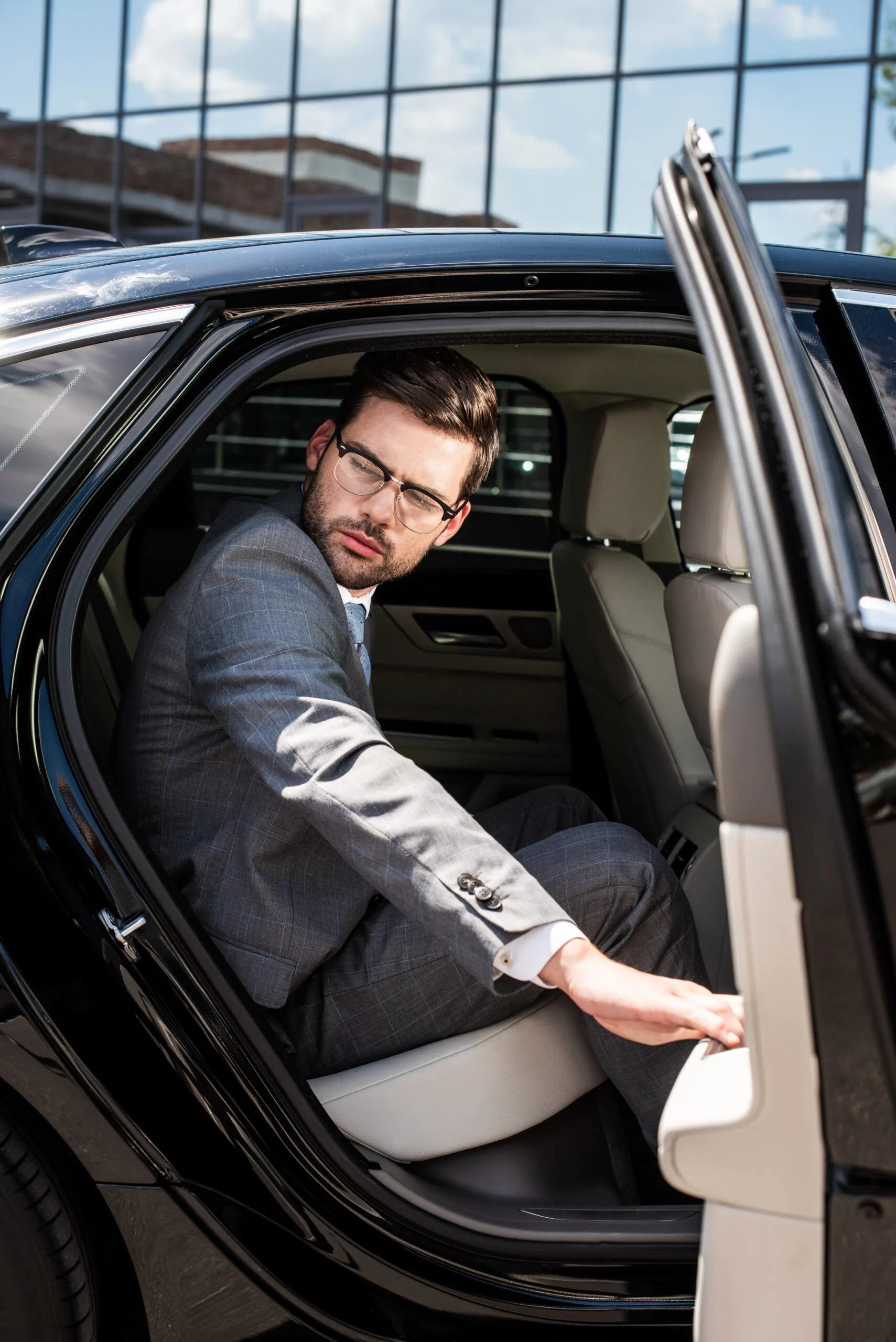 Luxury hourly limo rental service in NYC and Connecticut